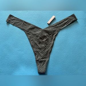 SKIMS Mesh Logo All over underwear